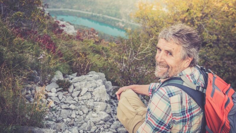 Jean : J’ai déménagé à 62 ans, loin de mes amis et de ma famille, pour réaliser mon rêve de vivre à la montagne et je me sens revivre.