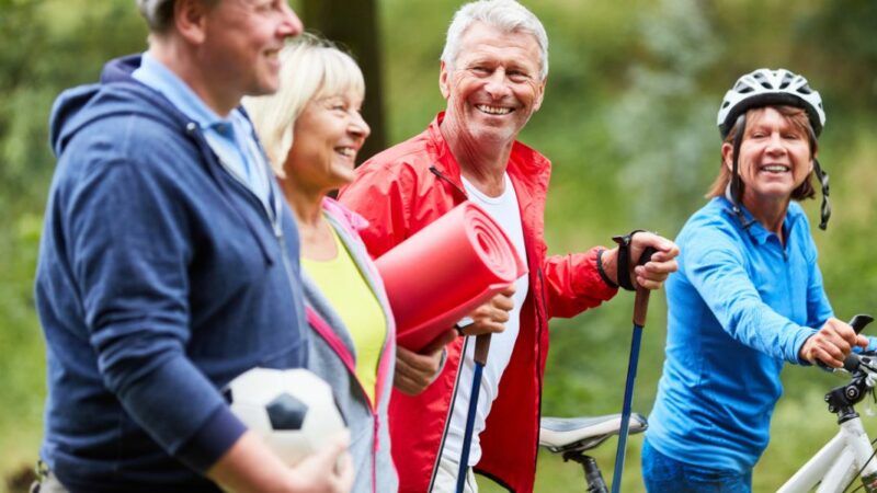 Défiez l’âge avec panache : 5 sports surprenants pour booster l’énergie des seniors!