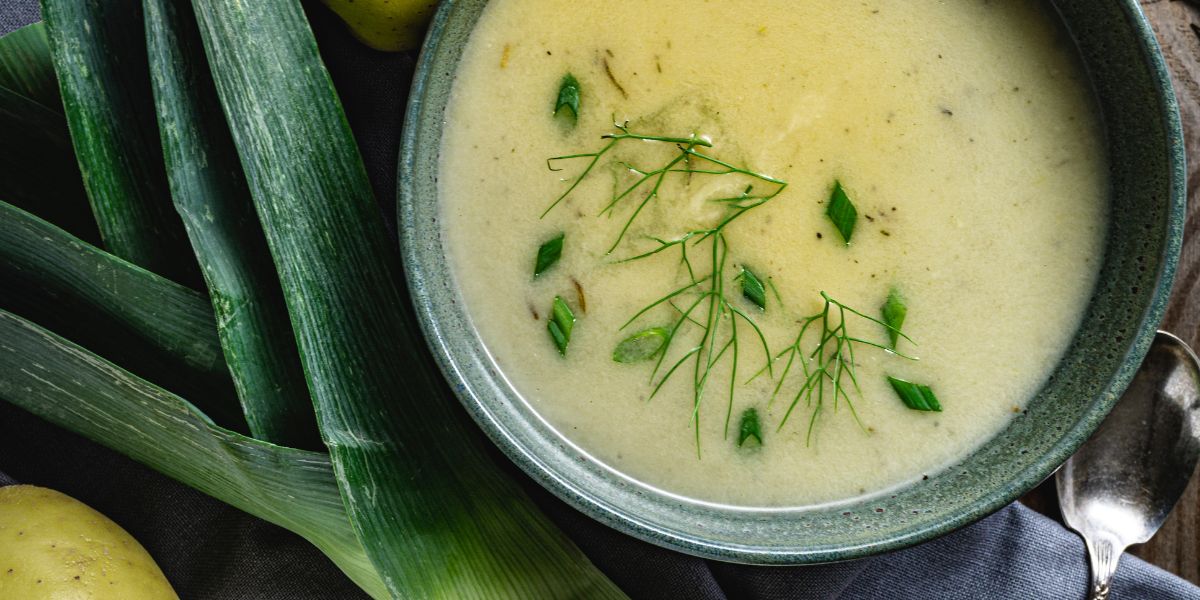 Une soupe de poireaux et pommes de terre rapide, économique et délicieuse